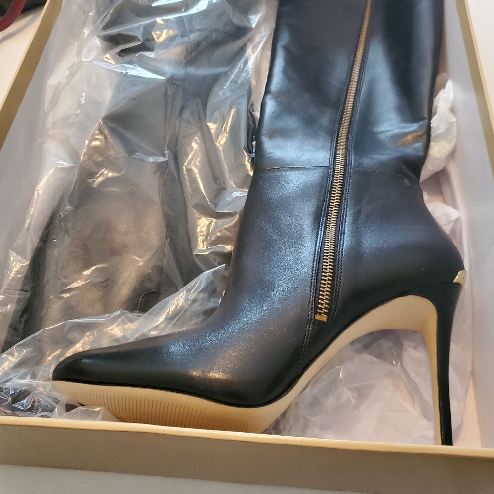 Women heel boots